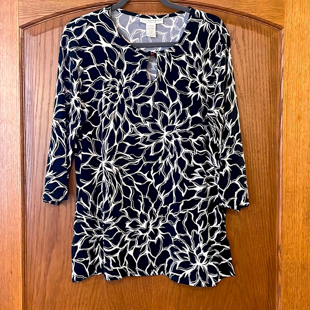 Sag Harbor Black and White Floral Blouse Top Size Large